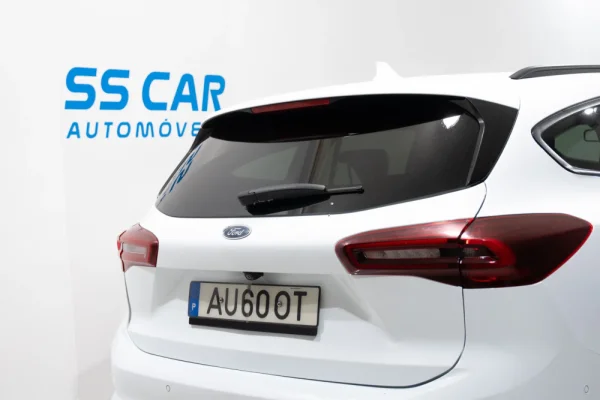 Ford Focus SW 1.0 EcoBoost MHEV ST-Line X 8