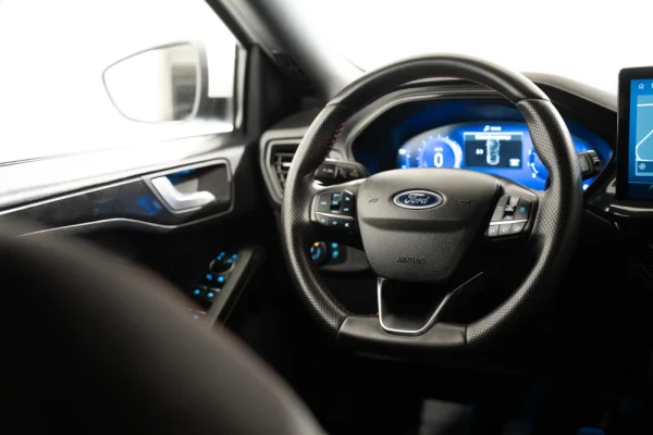 Ford Focus SW 1.0 EcoBoost MHEV ST-Line X 17