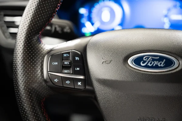 Ford Focus SW 1.0 EcoBoost MHEV ST-Line X 21