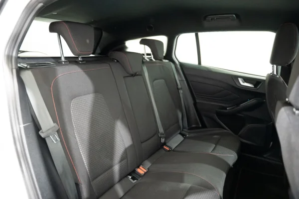 Ford Focus SW 1.0 EcoBoost MHEV ST-Line X 24