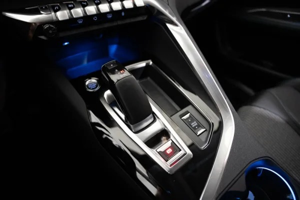 Peugeot 3008 1.6 Hybrid Allure Pack e-EAT8 19