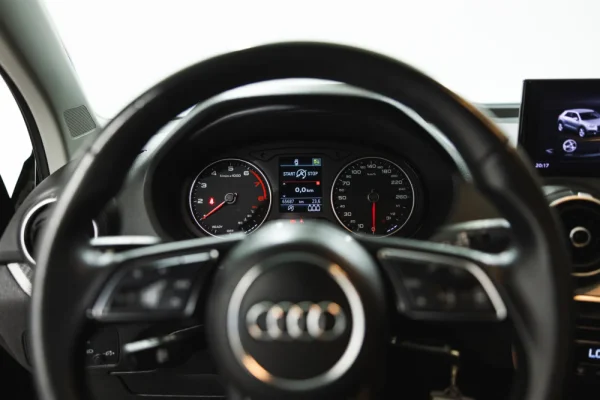 Audi Q2 30 TFSI Advanced 22