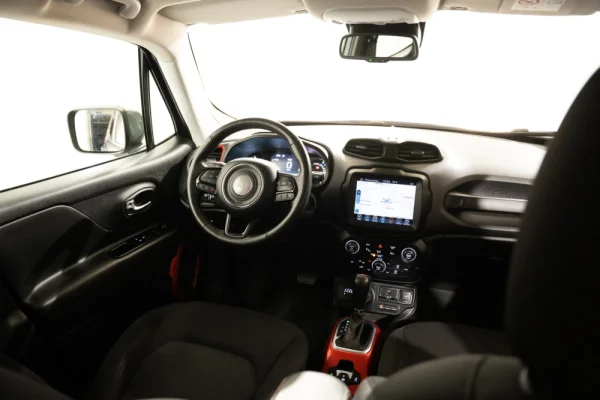 Jeep Renegade 1.3 TG Trailhawk 7