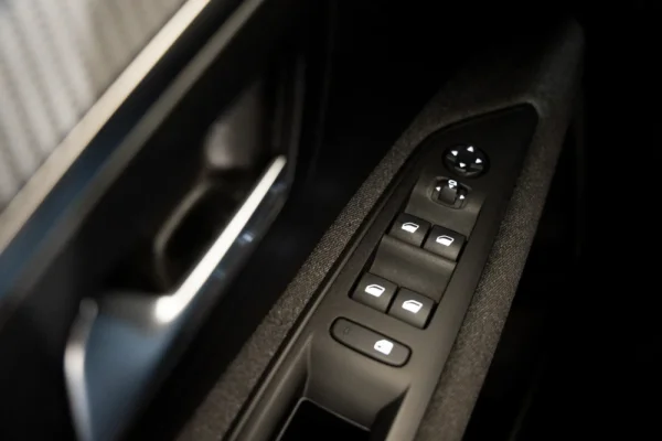Peugeot 3008 1.5 BlueHDi Active 12