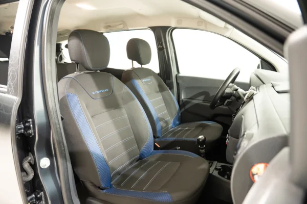 Dacia Lodgy 1.5 Blue dCi Stepway 7L 13