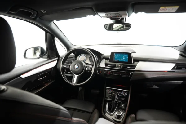 BMW 225xe Active Tourer Line Sport 7