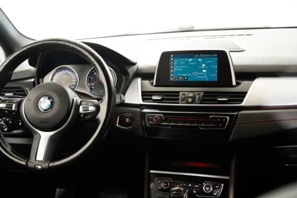 BMW 225xe Active Tourer Line Sport 8