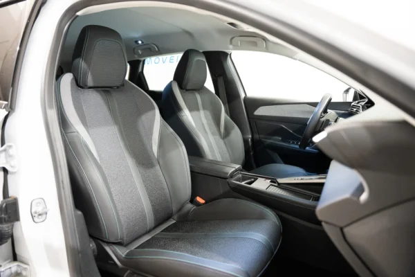 Peugeot 308 SW 1.2 PureTech Allure EAT8 18