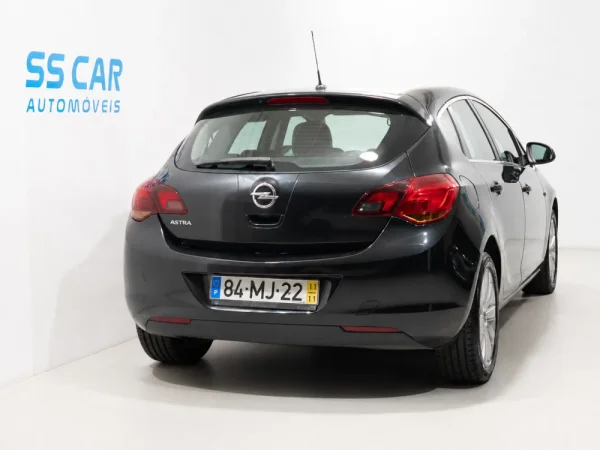Opel Astra 1.4 Enjoy 6