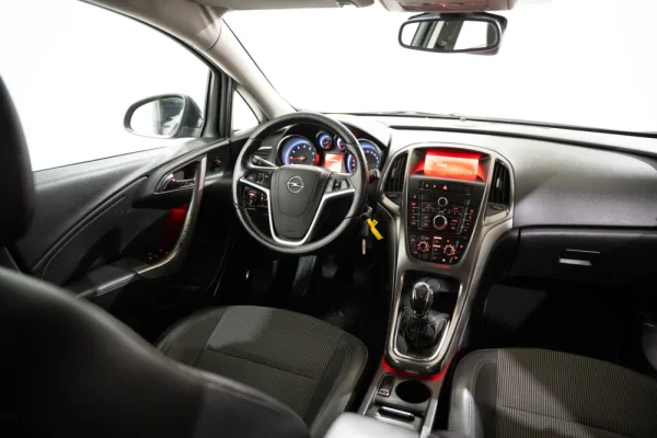 Opel Astra 1.4 Enjoy 9