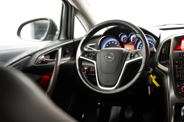 Opel Astra 1.4 Enjoy 10