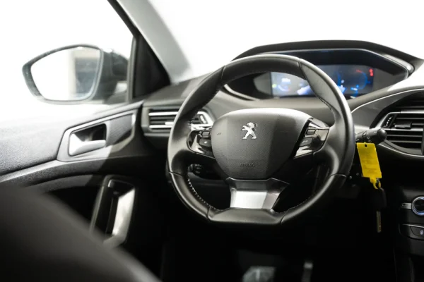 Peugeot 308 1.2 PureTech Style 7