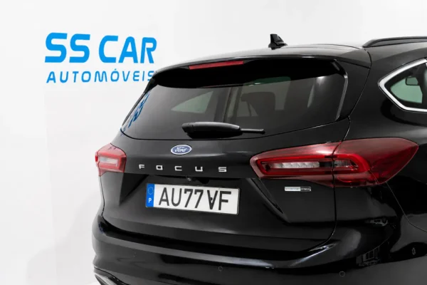 Ford Focus SW 1.0 EcoBoost MHEV ST-Line X 6