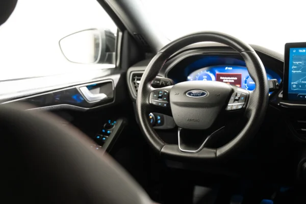 Ford Focus SW 1.0 EcoBoost MHEV ST-Line X 19