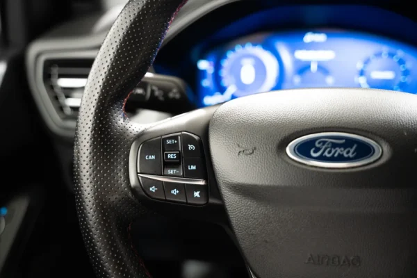 Ford Focus SW 1.0 EcoBoost MHEV ST-Line X 21
