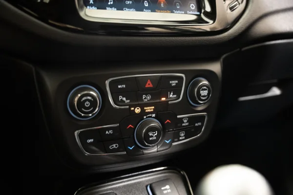 Jeep Compass 1.6 M-Jet Limited 14