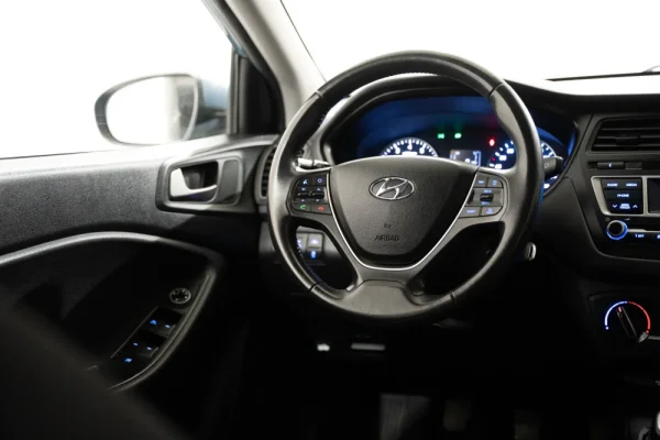 Hyundai i20 1.2 Comfort 11