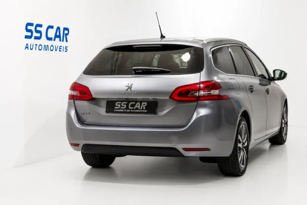 Peugeot 308 SW 1.2 PureTech Allure EAT8 7