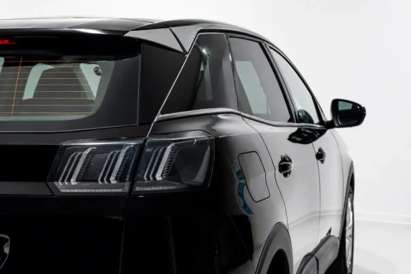 Peugeot 3008 1.2 PureTech Allure EAT8 4