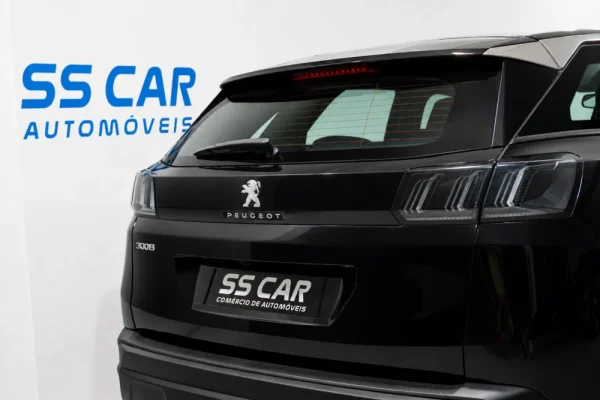 Peugeot 3008 1.2 PureTech Allure EAT8 5