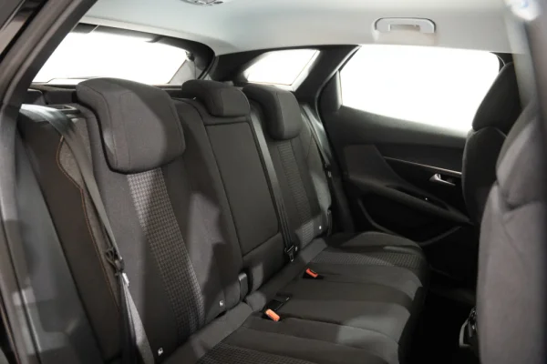Peugeot 3008 1.2 PureTech Allure EAT8 25