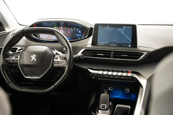 Peugeot 5008 1.2 PureTech Allure EAT8 9