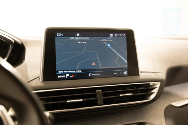 Peugeot 5008 1.2 PureTech Allure EAT8 13