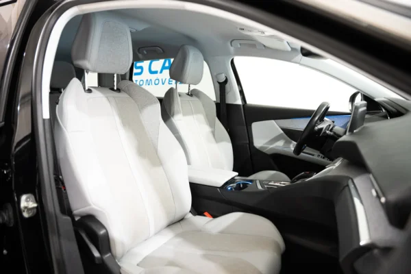 Peugeot 5008 1.2 PureTech Allure EAT8 27
