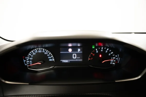 Peugeot 208 1.2 PureTech Allure EAT8 25