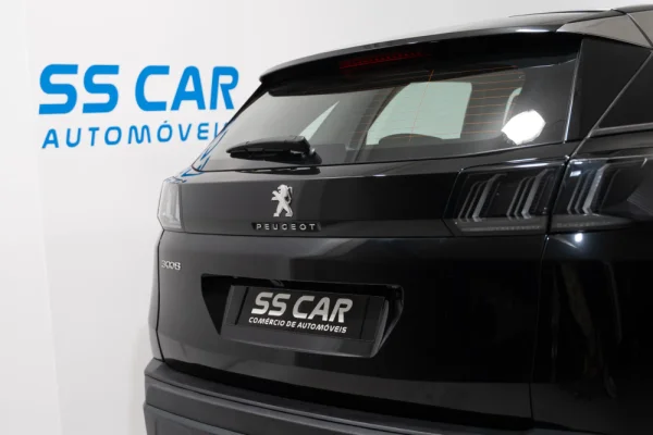 Peugeot 3008 1.2 PureTech Allure EAT8 6