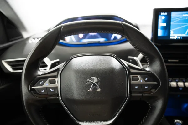 Peugeot 3008 1.2 PureTech Allure EAT8 20