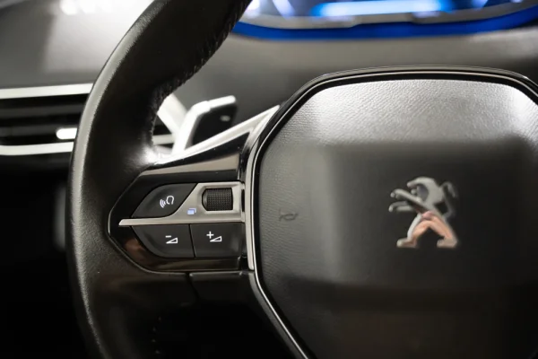 Peugeot 3008 1.2 PureTech Allure EAT8 21