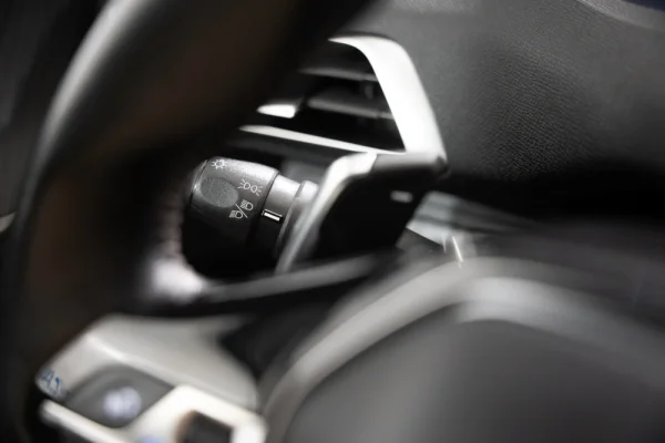 Peugeot 3008 1.2 PureTech Allure EAT8 23