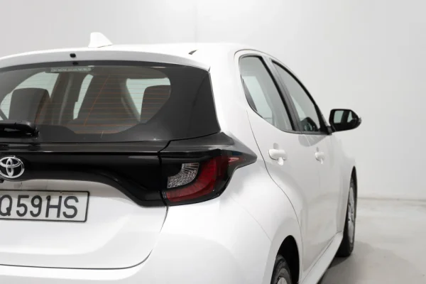 Toyota Yaris 1.0 VVT-i Comfort 7