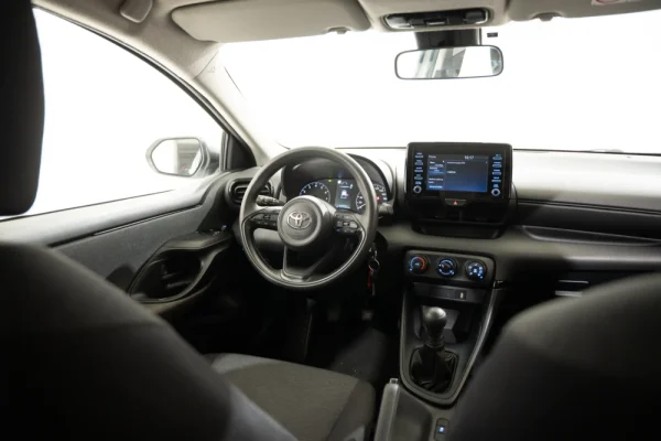 Toyota Yaris 1.0 VVT-i Comfort 9