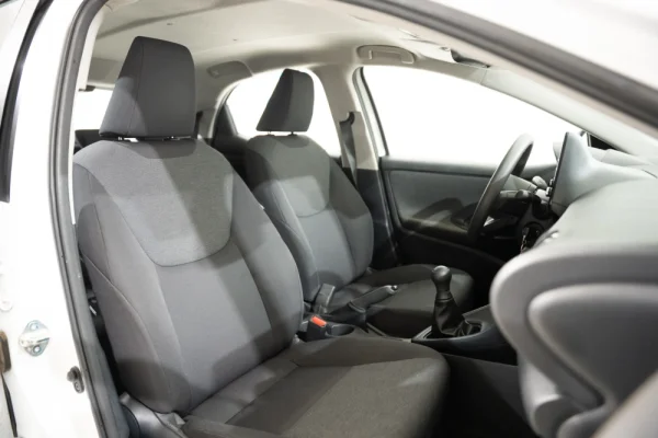 Toyota Yaris 1.0 VVT-i Comfort 19