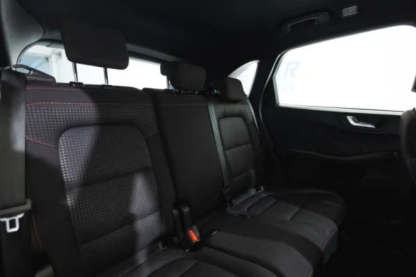Ford Kuga 1.5 EcoBoost ST-Line 21