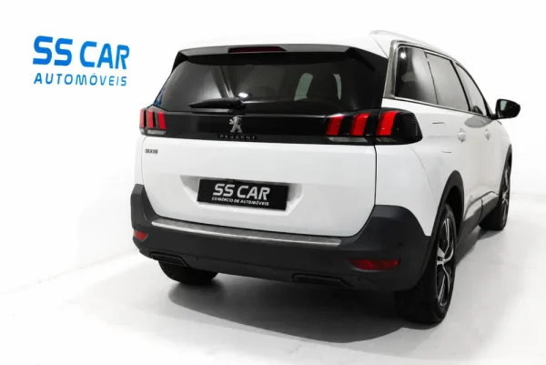 Peugeot 5008 1.2 PureTech Allure EAT8 4