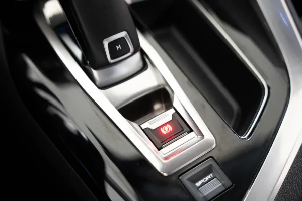 Peugeot 5008 1.2 PureTech Allure EAT8 20