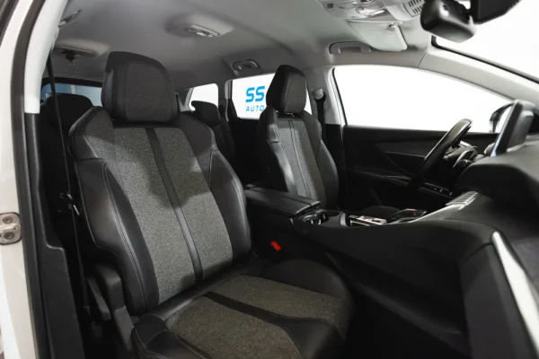 Peugeot 5008 1.2 PureTech Allure EAT8 31