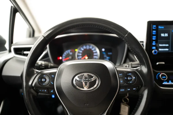 Toyota Corolla COMFORT 1.5 VVTi 22