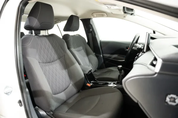 Toyota Corolla COMFORT 1.5 VVTi 23