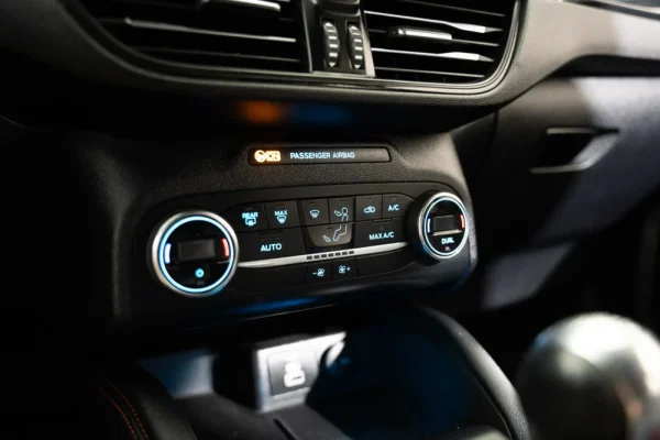Ford Kuga 1.5 EcoBoost ST-Line 19