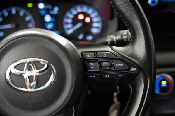 Toyota Yaris 1.5 VVT-i Comfort 15