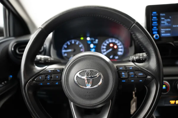 Toyota Yaris 1.5 VVT-i Comfort 19