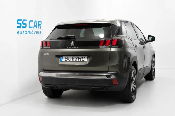 Peugeot 3008 1.2 PureTech Allure 5