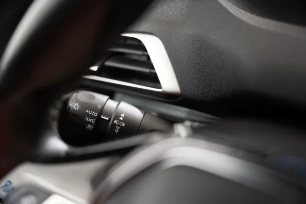 Peugeot 3008 1.2 PureTech Allure 18