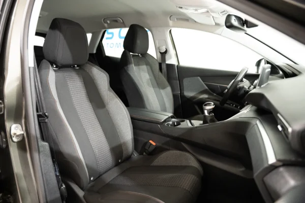 Peugeot 3008 1.2 PureTech Allure 23