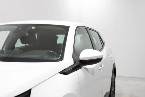Peugeot 2008 1.2 PureTech Active EAT8 5