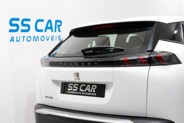 Peugeot 2008 1.2 PureTech Active EAT8 8